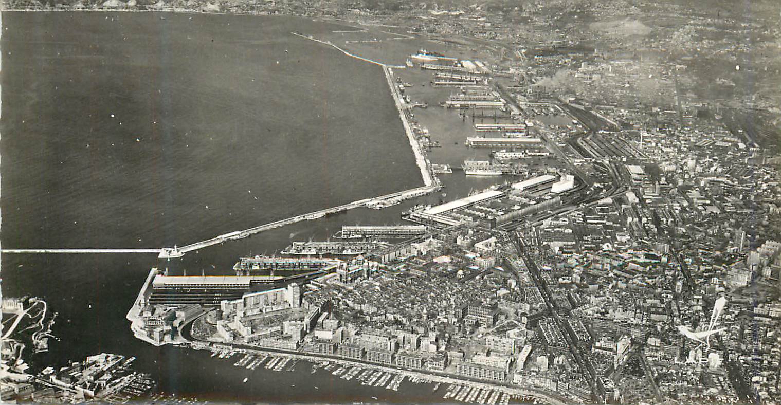 CPM Le Port de Marseille Commerce et Transports